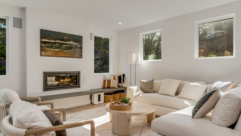 Bright Coastal Getaway Near the Ocean - Manzanita, Oregon