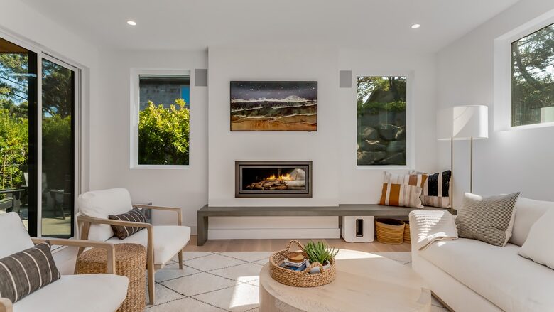 Bright Coastal Getaway Near the Ocean - Manzanita, Oregon