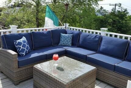 Coastal Haven Steps from the Beach with Viking Kitchen and Deck - Kismet, New York