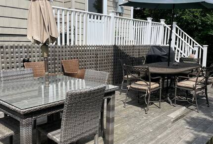 Coastal Haven Steps from the Beach with Viking Kitchen and Deck - Kismet, New York