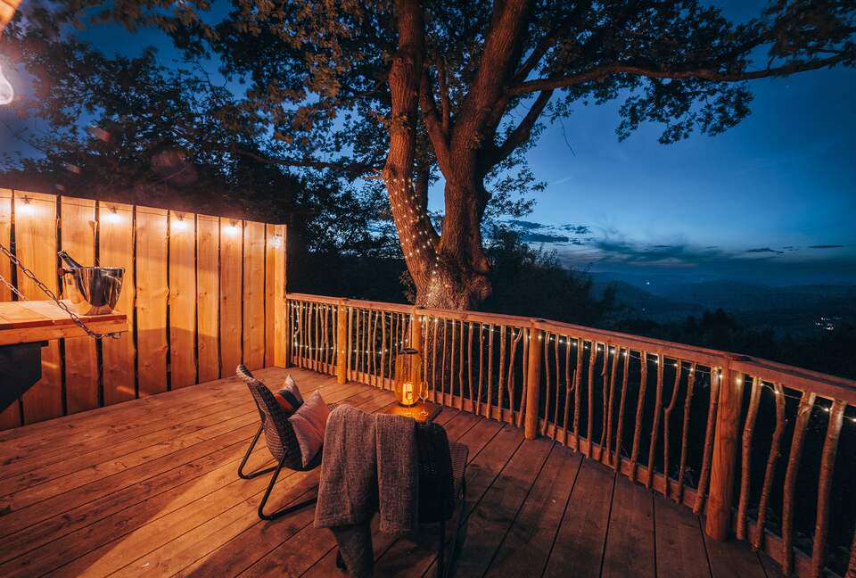 Lookout Bar at Night