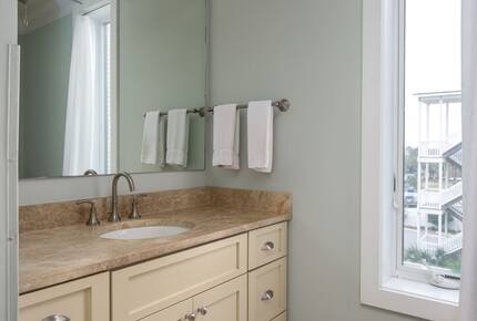 Folly Beach Oceanfront Paradise - Close to Charleston - Folly Beach, South Carolina