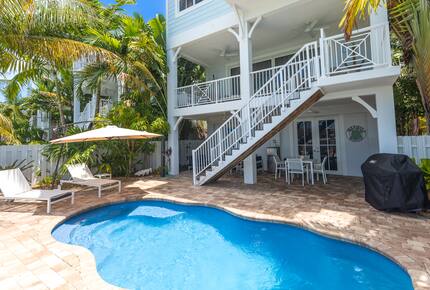 Coastal Keys Getaway with Balconies & Gulffront Living - Marathon, Florida