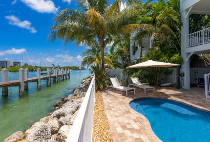 Coastal Keys Getaway with Balconies & Gulffront Living - Marathon, Florida