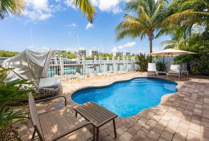 Coastal Keys Getaway with Balconies & Gulffront Living - Marathon, Florida