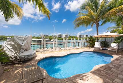 Coastal Keys Getaway with Balconies & Gulffront Living - Marathon, Florida