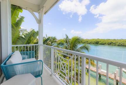 Primary bedroom balcony