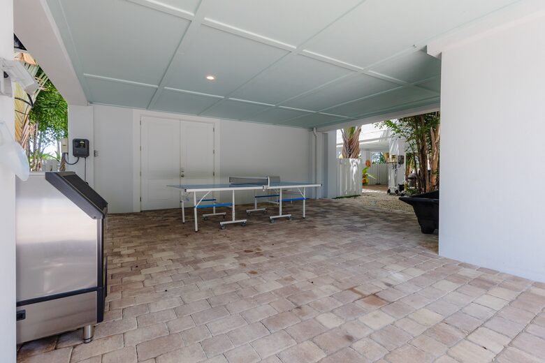 Coastal Keys Getaway with Balconies & Gulffront Living - Marathon, Florida