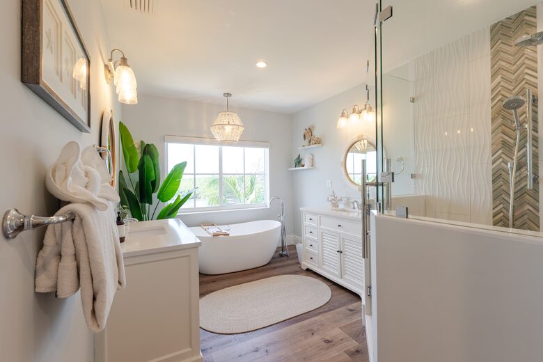 Coastal Keys Getaway with Balconies & Gulffront Living - Marathon, Florida