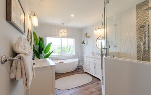 Coastal Keys Getaway with Balconies & Gulffront Living - Marathon, Florida