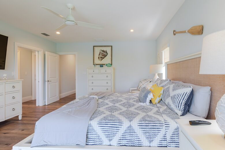 Coastal Keys Getaway with Balconies & Gulffront Living - Marathon, Florida