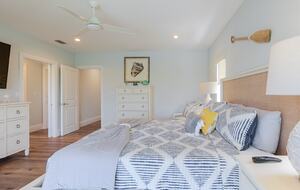 Coastal Keys Getaway with Balconies & Gulffront Living - Marathon, Florida