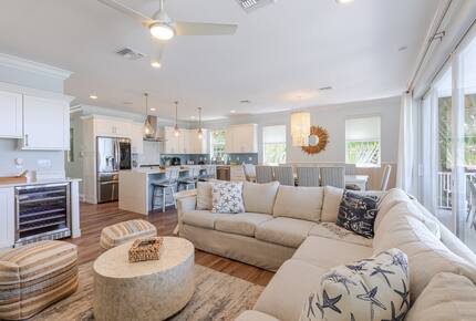 Coastal Keys Getaway with Balconies & Gulffront Living - Marathon, Florida