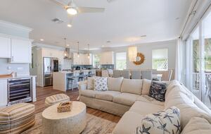 Coastal Keys Getaway with Balconies & Gulffront Living - Marathon, Florida