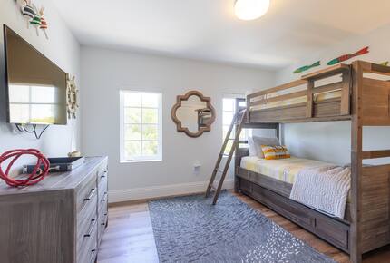 Coastal Keys Getaway with Balconies & Gulffront Living - Marathon, Florida