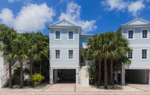 Coastal Keys Getaway with Balconies & Gulffront Living - Marathon, Florida