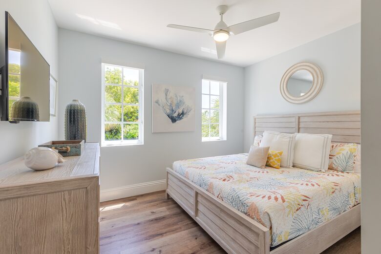 Guest bedroom king bed