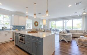 Coastal Keys Getaway with Balconies & Gulffront Living - Marathon, Florida