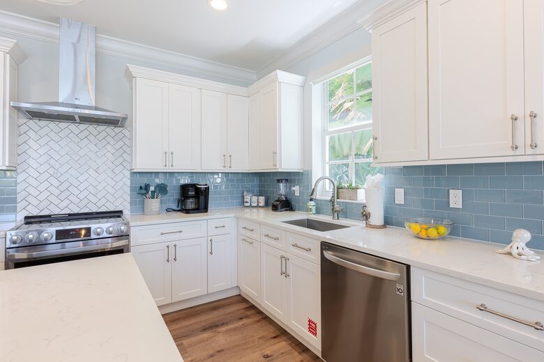 Coastal Keys Getaway with Balconies & Gulffront Living - Marathon, Florida