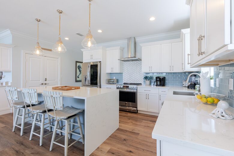 Coastal Keys Getaway with Balconies & Gulffront Living - Marathon, Florida