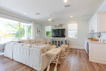 Coastal Keys Getaway with Balconies & Gulffront Living - Marathon, Florida