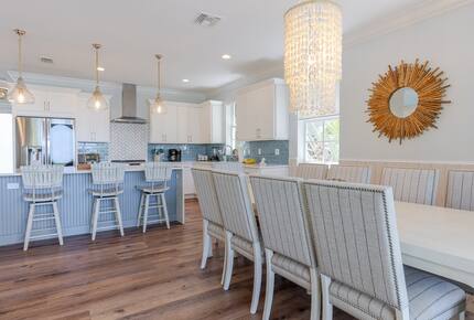 Coastal Keys Getaway with Balconies & Gulffront Living - Marathon, Florida