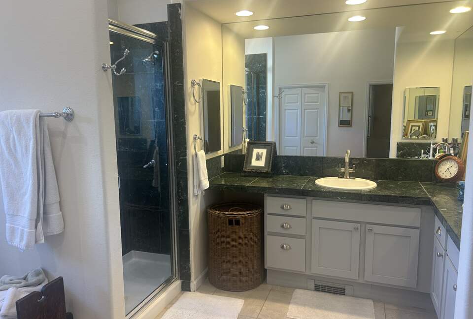 Private and Wooded Two Acre Boulder Retreat - Boulder, Colorado