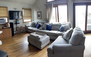 Coastal Haven Steps from the Beach with Viking Kitchen and Deck - Kismet, New York