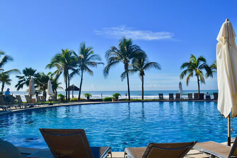 Elegant Beachfront Escape in Acapulco’s Most Prestigious Community - Acapulco, Mexico