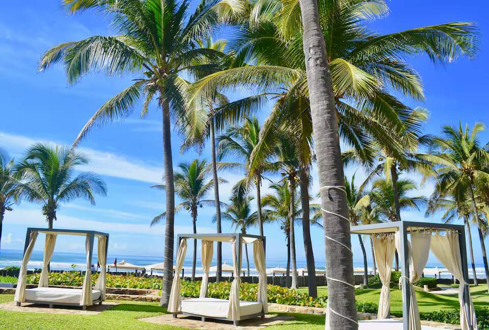 Elegant Beachfront Escape in Acapulco’s Most Prestigious Community - Acapulco, Mexico