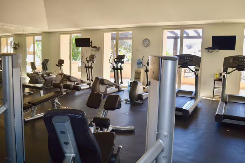 Elegant Beachfront Escape in Acapulco’s Most Prestigious Community - Acapulco, Mexico