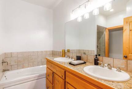 Park City Gateway | Modern Home near Ski Slopes and Trails - Park City, Utah