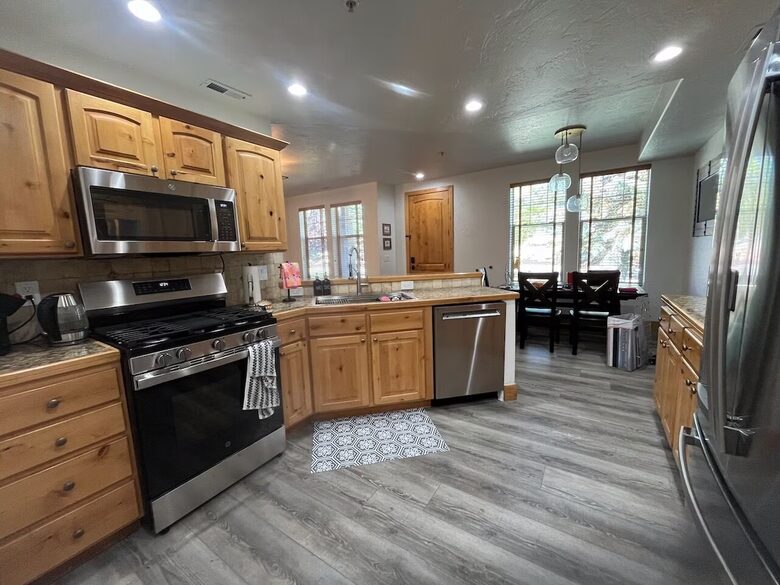 Park City Gateway | Modern Home near Ski Slopes and Trails - Park City, Utah