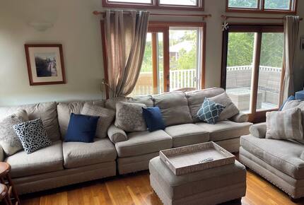 Coastal Haven Steps from the Beach with Viking Kitchen and Deck - Kismet, New York