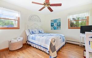 Coastal Haven Steps from the Beach with Viking Kitchen and Deck - Kismet, New York