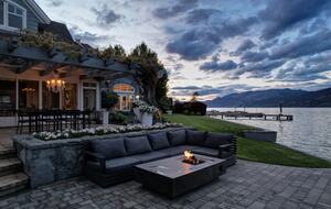 Gated Okanagan Waterfront Estate with Private Dock and Hot Tub - Summerland, Canada