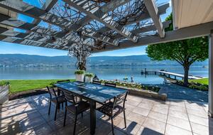 Gated Okanagan Waterfront Estate with Private Dock and Hot Tub - Summerland, Canada