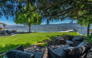 Gated Okanagan Waterfront Estate with Private Dock and Hot Tub - Summerland, Canada