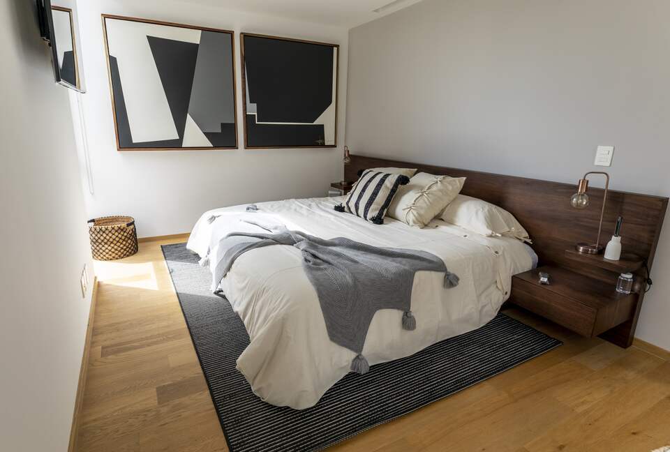 Stylish Urban Retreat Steps from Parque México - Mexico City, Mexico