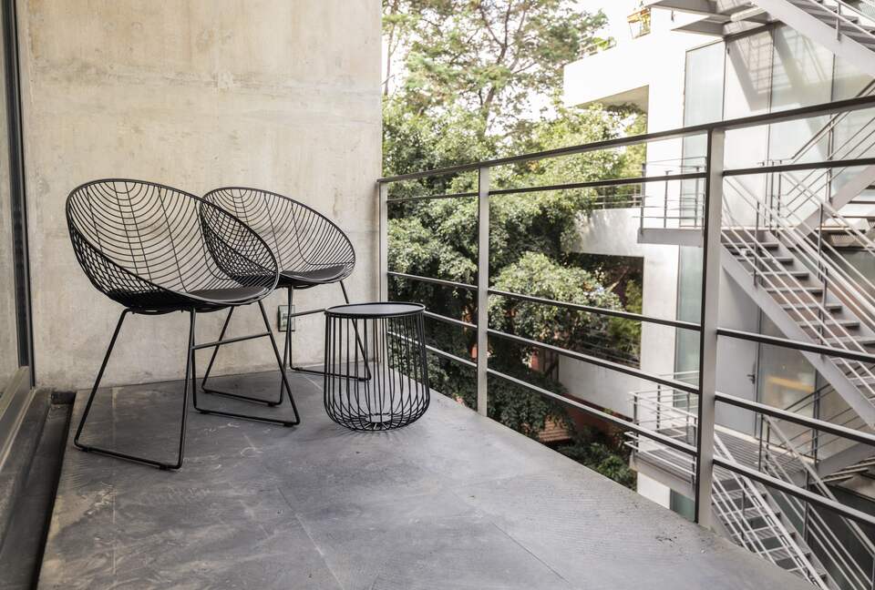 Stylish Urban Retreat Steps from Parque México - Mexico City, Mexico