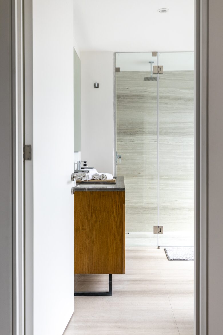 Stylish Urban Retreat Steps from Parque México - Mexico City, Mexico