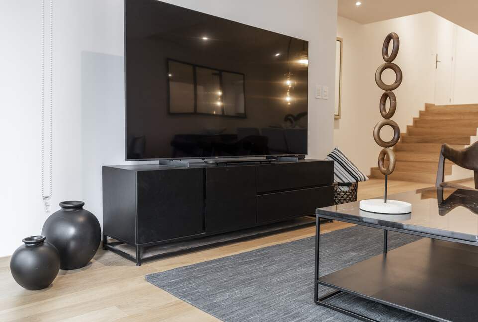 Stylish Urban Retreat Steps from Parque México - Mexico City, Mexico