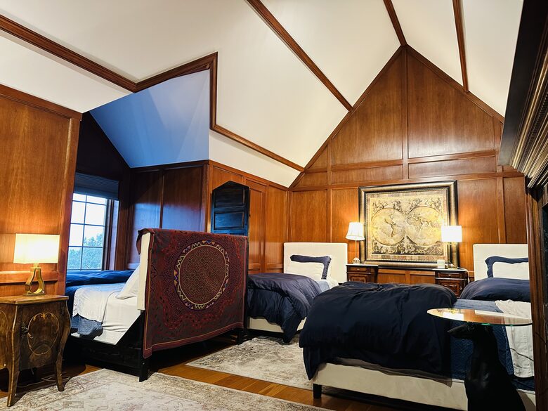 Easter's First Blooms at the Estate and Late April Exclusive Tulip Extravaganza - Woodstock, New York