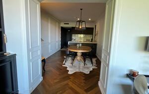 Chic Potts Point Apartment with Balcony and City Views - Sydney, Australia