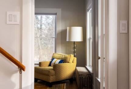 Modern Country Escape on a 117-Acre Farm - Livingston Manor, New York