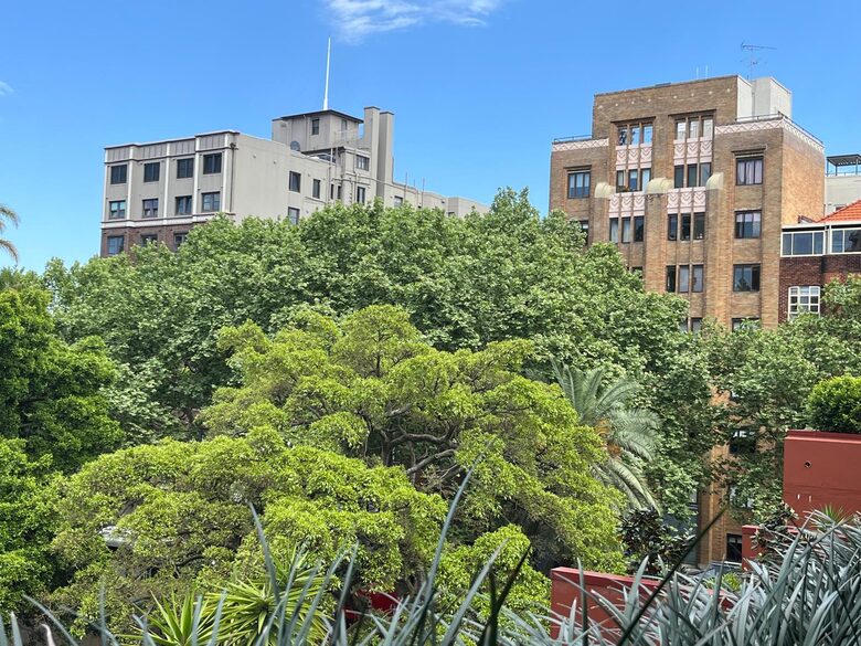 Chic Potts Point Apartment with Balcony and City Views - Sydney, Australia