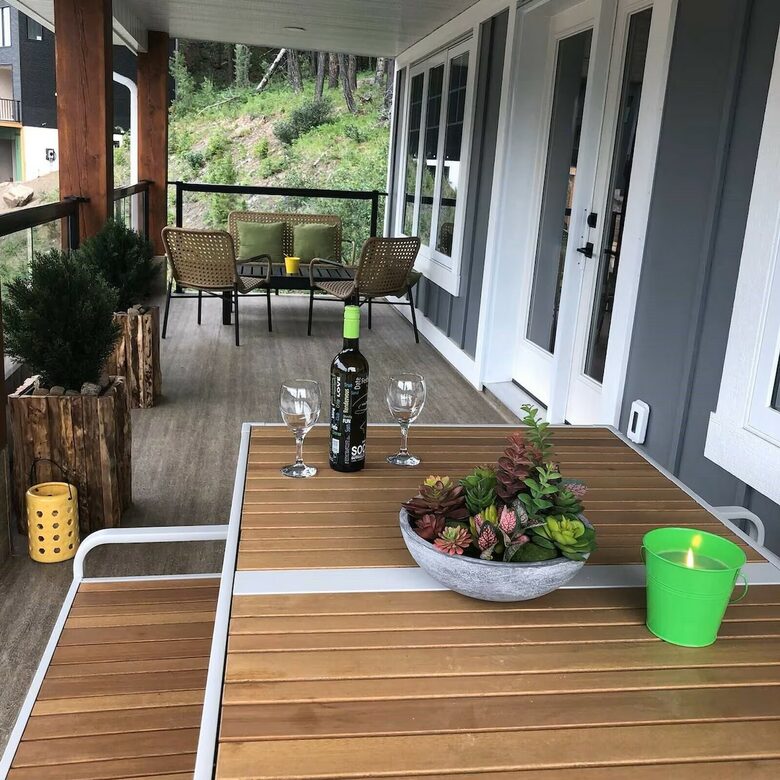 Main floor front balcony.