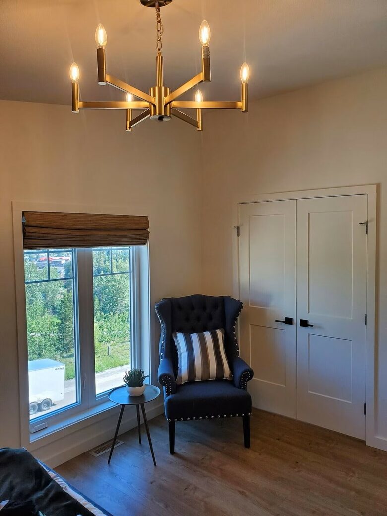 Master bedroom walkin closet doors.