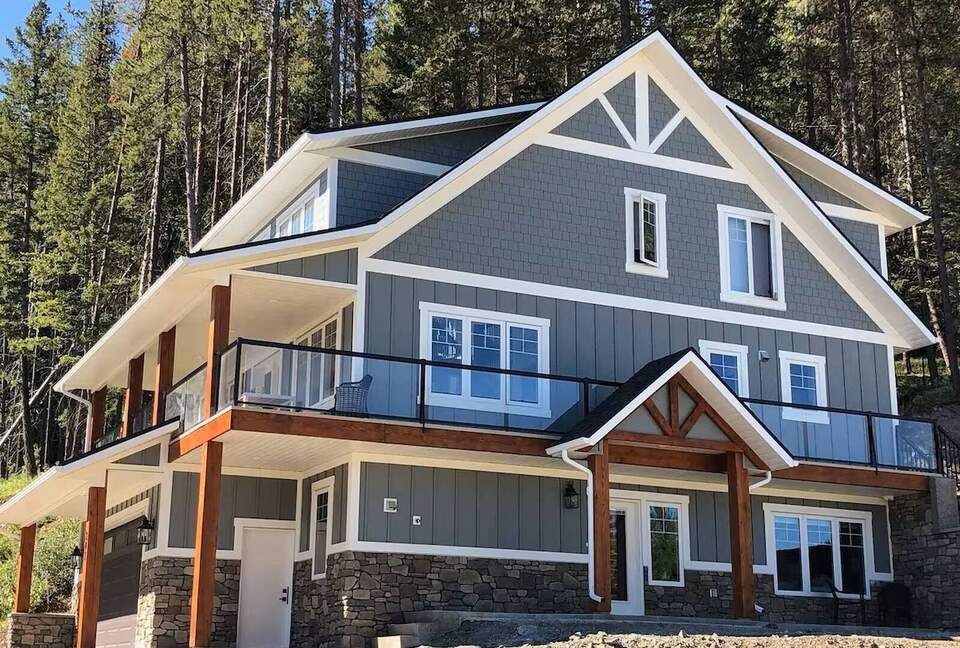 House from side street showing the main side entrance.