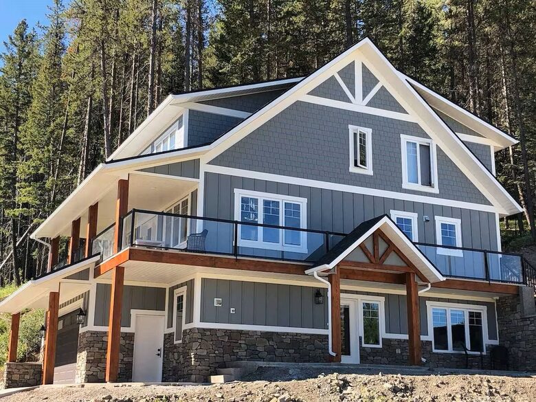 House from side street showing the main side entrance.